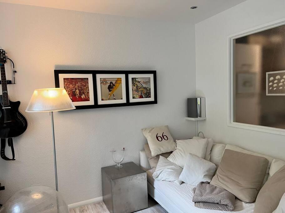Appartement Like Complete Suite With Terrasse, Very Close To Centre, Beautiful, Superquiet, Parking !! エアフルト エクステリア 写真